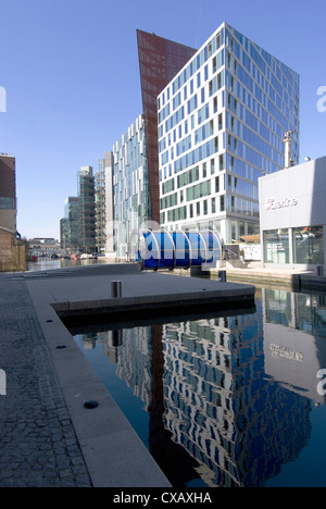 Die neue architektonische Entwicklung neben Paddington Basin, Teil des Regent es Canal, London W2, England, Vereinigtes Königreich Stockfoto