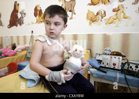 Kinder neurologische Rehabilitation Klinik Baile Stockfoto