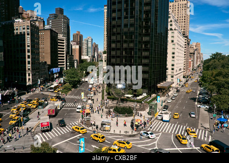 Blick auf Broadway und Central Park West, Blick nach Norden vom Columbus Circle, Stockfoto