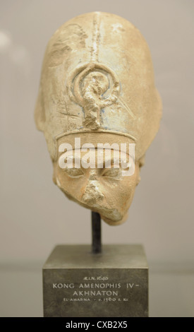 Den Kopf von einer Statue von Pharao Echnaton. Von el-Amarna, Ägypten. C. 1360 V. CHR.. Ny Carlsberg Glyptotek. Kopenhagen. Dänemark. Stockfoto