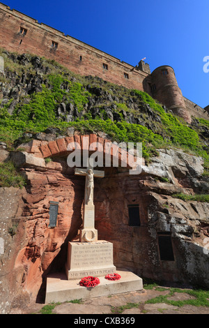 Kriegerdenkmal in Bamburgh, Northumberland, UK. Stockfoto