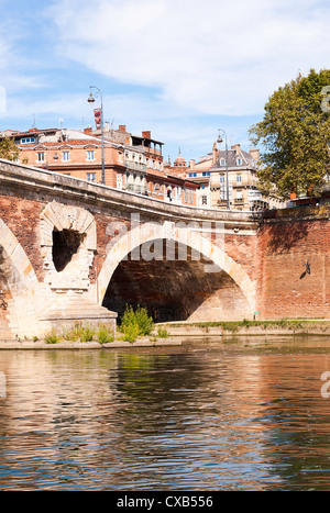 Der berühmte Pont Neuf Brücke Fluss Garonne Kreuzung in Toulouse Haute-Garonne Midi-Pyrenäen Frankreich Stockfoto