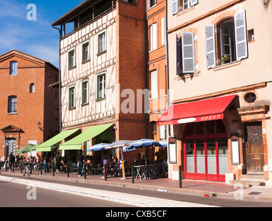 Cafe des Artistes und Restaurant 4 Z'arts in Place De La Daurade Toulouse Haute-Garonne Midi-Pyrenees France Stockfoto