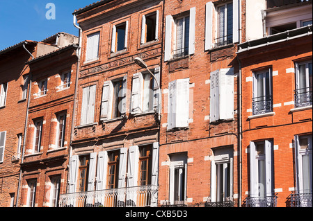 Typische französische Architektur in Rue Gambetta Stadt Toulouse Haute-Garonne Midi-Pyrénées Südfrankreich Stockfoto