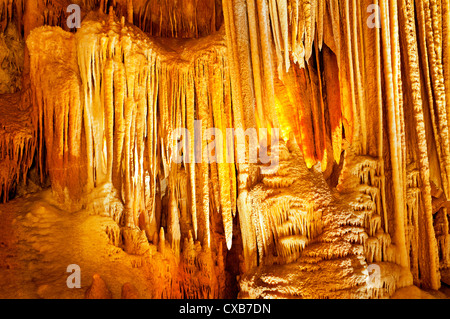 Stalaktiten Oriental Höhle, Bestandteil der Jenolan Caves. Stockfoto