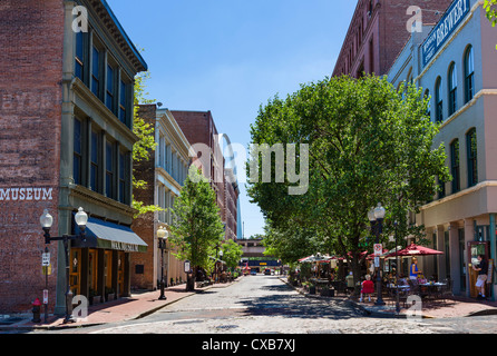 SHPS und Restaurants am 2. Nordstraße in Lacledes Landung auf dem historischen Flussufer, St. Louis, Missouri, USA Stockfoto