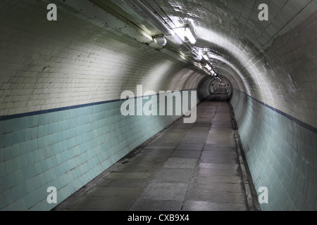 Der Fußgänger-Tunnel unter dem Fluss Tyne, Jarrow, Nord-Ost-England, UK Stockfoto