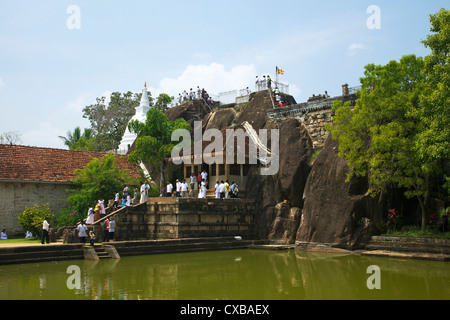 Rock-Tempel von Isurumuniya, 3. Jahrhundert v. Chr., Anuradhapura, UNESCO-Weltkulturerbe, Sri Lanka, Asien Stockfoto