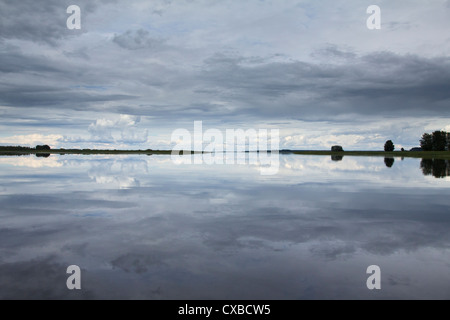 Võrtsjärv See, Sonnenuntergang, Wolke, Wolken, Reflexion, Schatten, Wasser, See, Abend, Stille, Ruhe, Mystiker, Fluss, Väike-Emajõgi Stockfoto