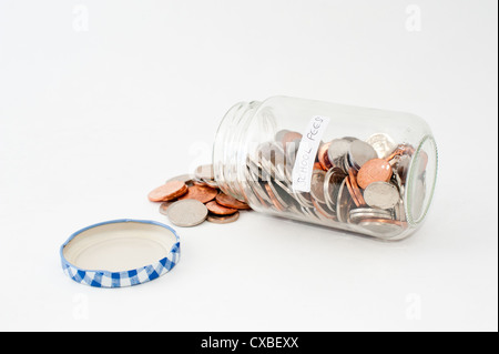 Ein Glas des Geldes mit Schule Gebühren Label. Stockfoto