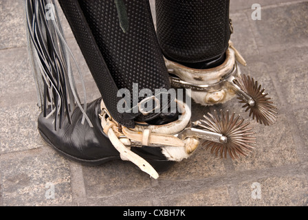 Elk198-2347 Chile, Iquique, traditionelle Tänzer, Stiefel mit Sporen Stockfoto