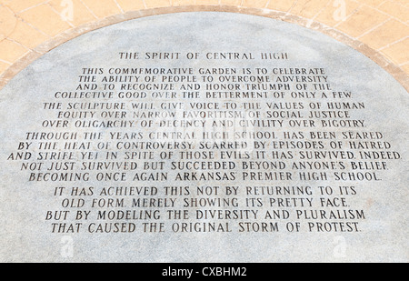 Arkansas, Little Rock Central High School National Historic Site, Gedenk-Garten, Inschrift Stockfoto