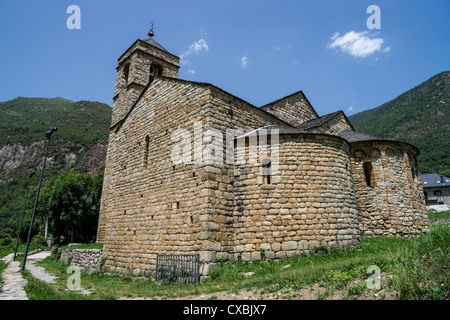 Romanische Kirche von Sant Feliu in Barruera, Vall de Boi, Katalonien, Spanien. Als UNESCO-Weltkulturerbe anerkannt. Stockfoto