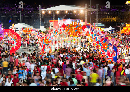 River Hongbao Dekorationen für Chinese New Year Feiern am Marina Bay, Singapur, Südostasien, Asien Stockfoto