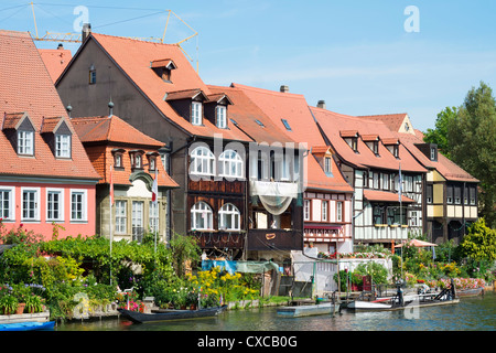 Alte Häuser am Wasser in Klein-Venedig in Bamberg Bayern Deutschland Stockfoto