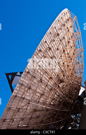 Satellitenschüssel an der Overseas Telecommunications Kommission (OTC) Satellite Earth Station, Carnarvon, Western Australia Stockfoto