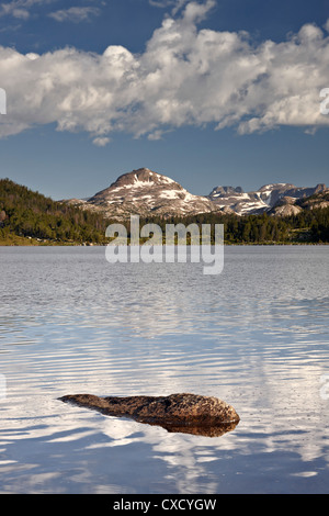 See mit Insel, Shoshone National Forest, Wyoming, Vereinigte Staaten von Amerika, Nordamerika Stockfoto