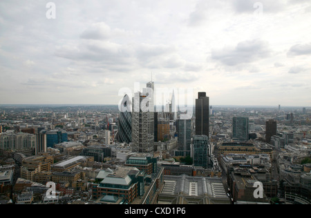 Skyline Blick auf die Gurke, Heron-Tower, der Splitter und Tower 42 in der City of London, UK Stockfoto