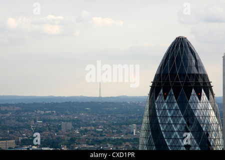 Skyline-Blick von oben auf die Gurke und in Süd-London, Crystal Palace TV-Sendemast, London, UK Stockfoto