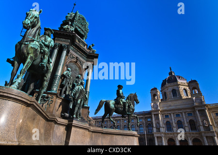 Wien - Kaiserin Maria-Theresia-Denkmal in der Nähe von Natur und Geschichte Kunstmuseen, Österreich Stockfoto