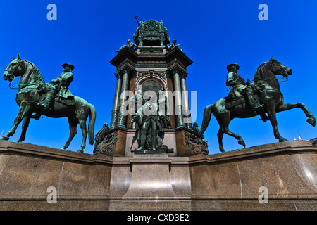 Wien - Kaiserin Maria-Theresia-Denkmal in der Nähe von Natur und Geschichte Kunstmuseen, Österreich Stockfoto