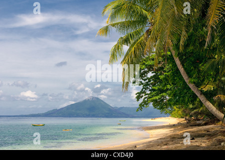 tropischer Strand, Banda-Inseln, Indonesien Stockfoto