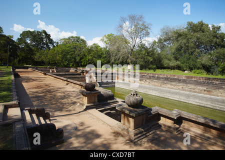 Kuttam Pokuna (Twin Teiche), nördlichen Ruinen, Anuradhapura, UNESCO World Heritage Site, Nord-Zentralprovinz in Sri Lanka Asien Stockfoto