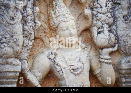 Guardstone bei Ratna Prasada, nördlichen Ruinen, Anuradhapura, UNESCO World Heritage Site, Nord-Zentralprovinz in Sri Lanka Asien Stockfoto