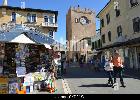 12. Jahrhundert Torre Orologio (Wachturm), Piazza Edmondo Materie, Mestre, Venedig, Provinz Venedig, Veneto Region, Italien Stockfoto