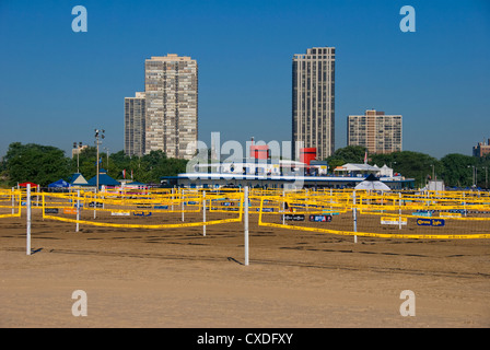 Nordstrand Allee eingerichtet für ein Volleyball-Turnier in Chicago, Illinois. Stockfoto