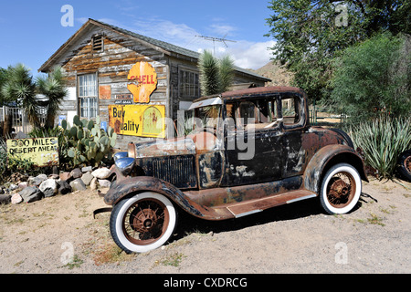 Hackberry Gemischtwarenladen & Tankstelle, Route 66, Kingman, Arizona. Stockfoto