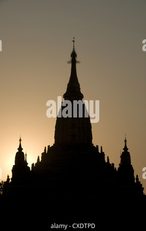 Ananda Pahto bei Sonnenuntergang, Bagan (Pagan), Myanmar (Burma), Asien Stockfoto