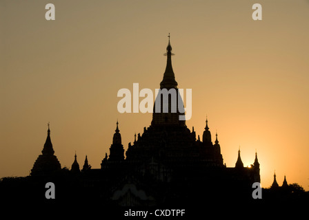 Ananda Pahto bei Sonnenuntergang, Bagan (Pagan), Myanmar (Burma), Asien Stockfoto