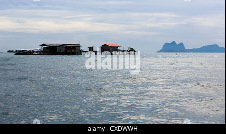 Seenlandschaft rund um die Semporna Inselgruppe im Süden Sabah, Borneo, Malaysia Stockfoto