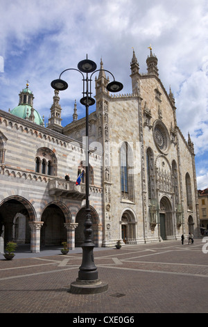 Außenansicht der Kathedrale im Zentrum von Como, Comer See, Lombardei, italienische Seen, Italien, Europa Stockfoto