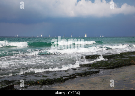 Schönen weißen Segel der Yachten Stockfoto