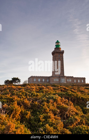 Der Leuchtturm an der Spitze des Cap Frehel, Côte Emeraude (Smaragdküste), Bretagne, Frankreich Stockfoto