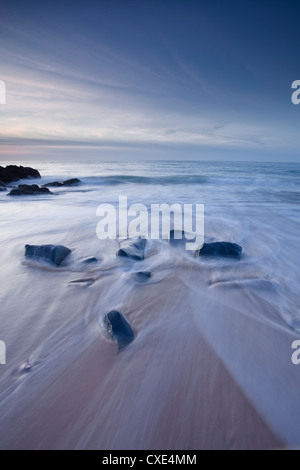 Ein schöner Sandstrand in der Nähe von Cap Frehel, Côte Emeraude (Smaragdküste), Bretagne, Frankreich Stockfoto