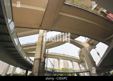 Shanghai, ein Gewirr von Straßen-Kreuzung Stockfoto