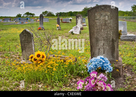 19. Jahrhundert Grabsteine mit polnischen Inschriften am Friedhof in Panna Maria, Texas, die älteste polnische Siedlung in den USA Stockfoto