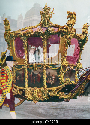 Ihre Majestäten König George V und Königin Mary in der historischen Kutsche. Stockfoto