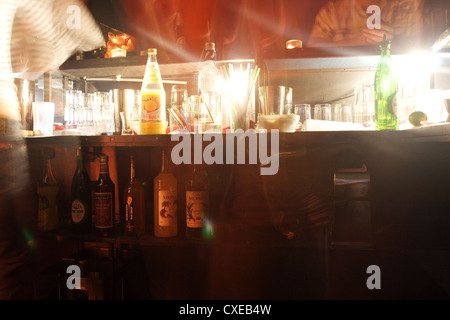 Rüsselsheim, hinter der Theke in einer disco Stockfoto