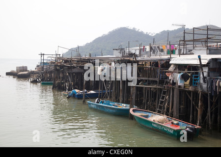 Traditionelle Häuser auf Stelzen an der Fischerdorf Tai O, Lantau Island, Hong Kong, China Stockfoto