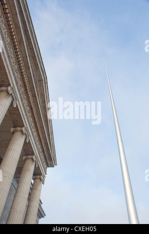 Detail des General Post Office und Millenium Spire in Dublin Stockfoto