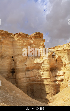 Die sandigen Canyon in alten Bergen Stockfoto