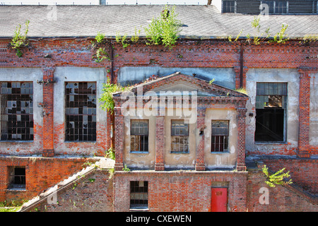 Die geworfenen Fabrik in Ost-Europa Stockfoto