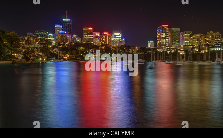 North Sydney Lichter über Lavendel Bucht bei Nacht Stockfoto
