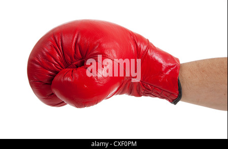 Rote Boxhandschuh auf weißem Hintergrund Stockfoto
