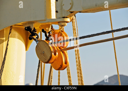 Holzklötze an Bord SPV Star Clipper Stockfoto