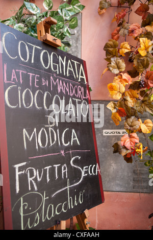 Tafel am Obst und Gemüse, Taormina, Sizilien Stockfoto